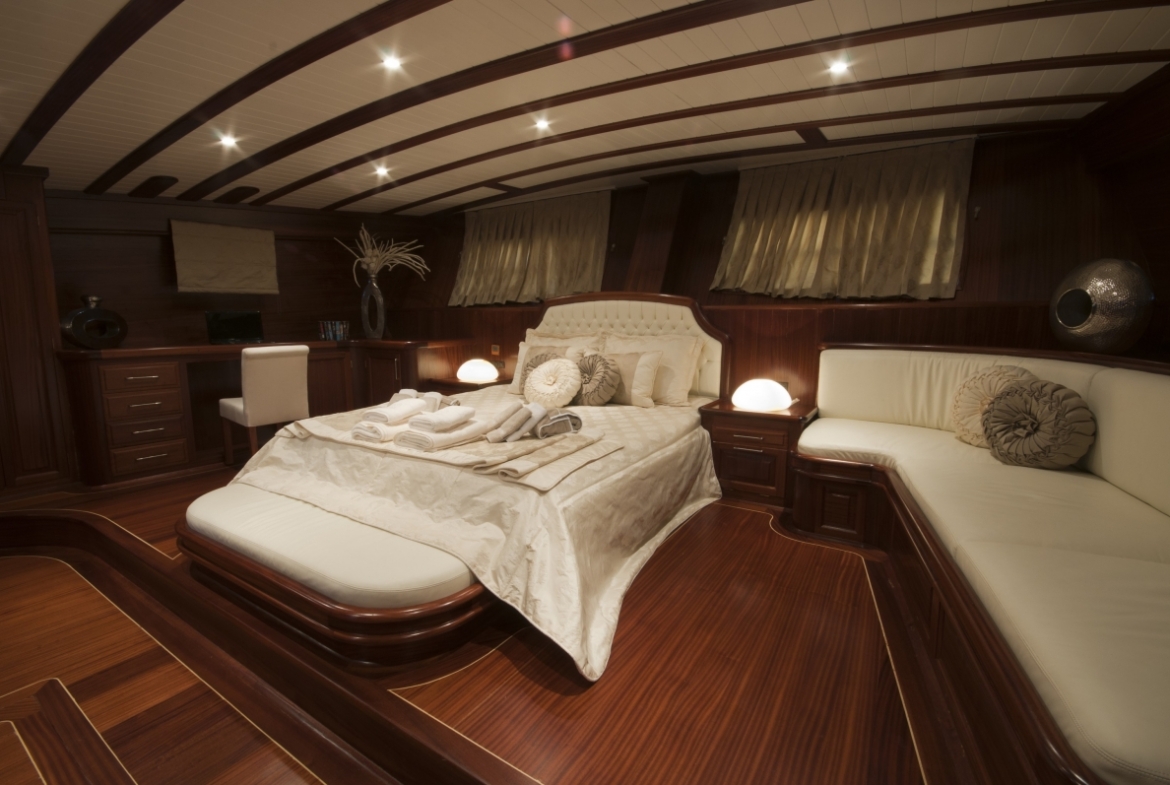 Arif Kaptan A Gulet Luxury Bodrum Yacht Charter 6 Cabins Air Condition