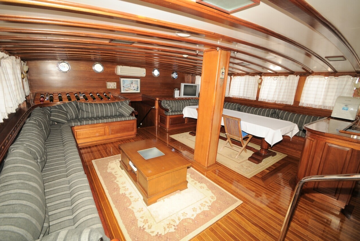 Crewed Yacht Charter with Prenses Selin Gulet Turkey