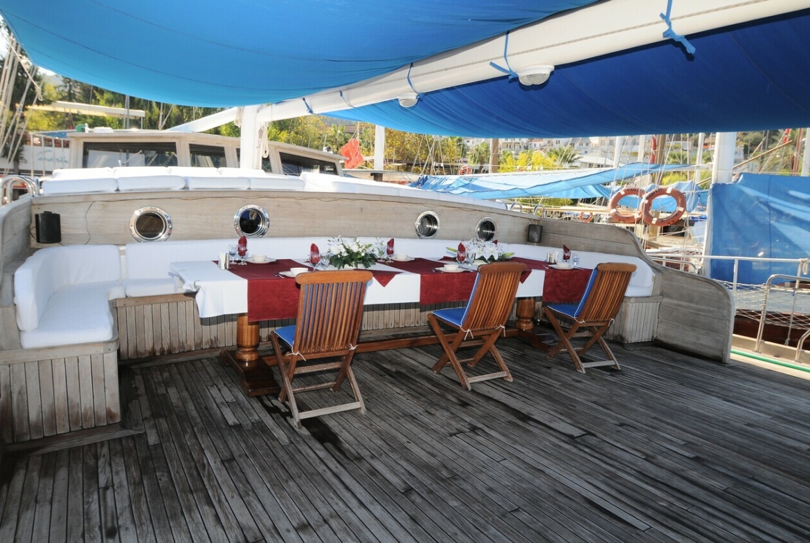 Crewed Yacht Charter with Prenses Selin Gulet Turkey