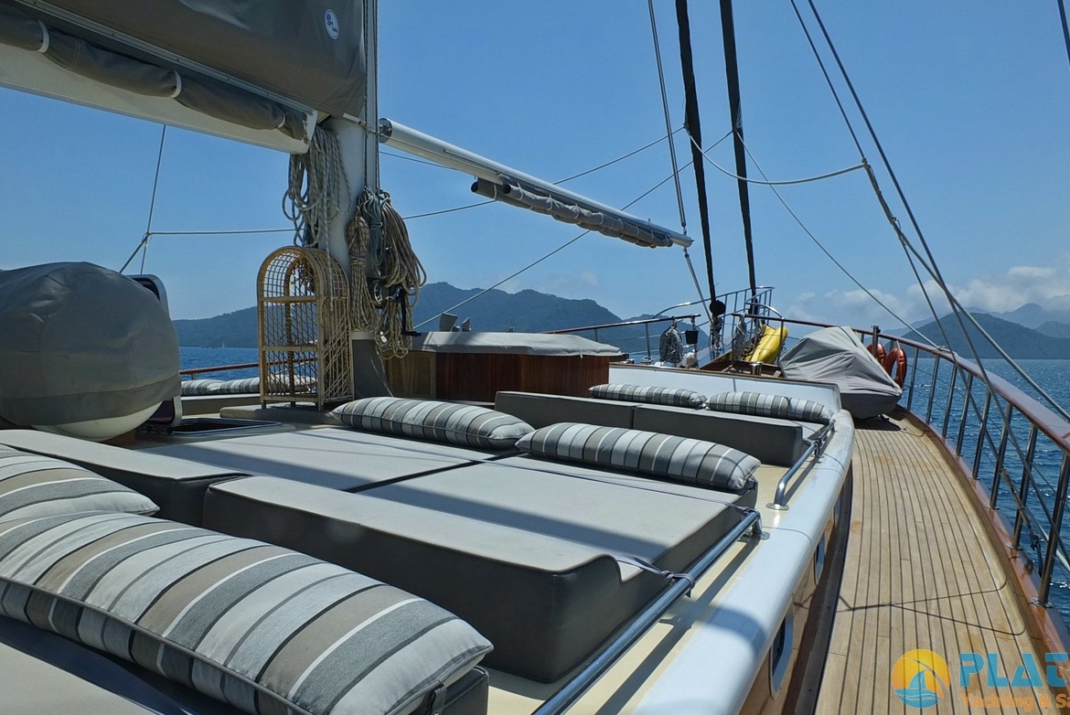 Yacht Kaptan Mehmet Bugra 8 Cabins 34 Meters Yacht Charter Turkey