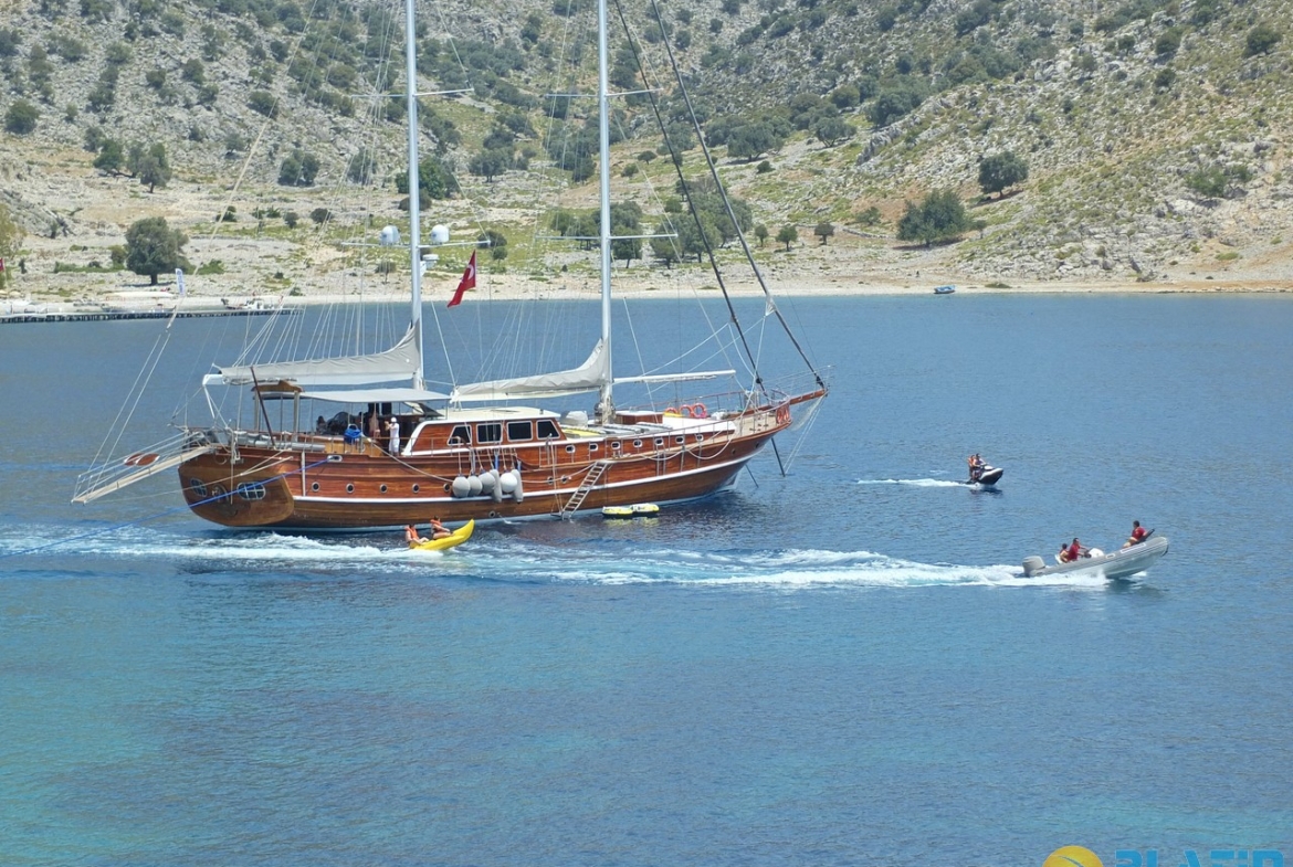 Yacht Kaptan Mehmet Bugra 8 Cabins 34 Meters Yacht Charter Turkey