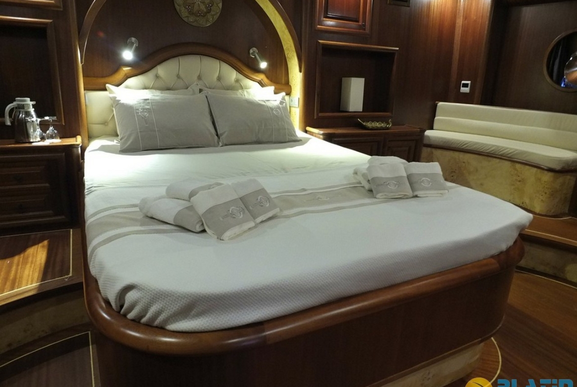 Yacht Kaptan Mehmet Bugra 8 Cabins 34 Meters Yacht Charter Turkey