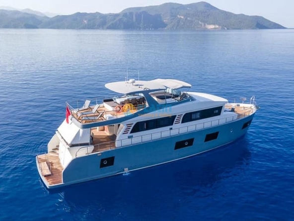 Trawler Compass Motoryacht charter