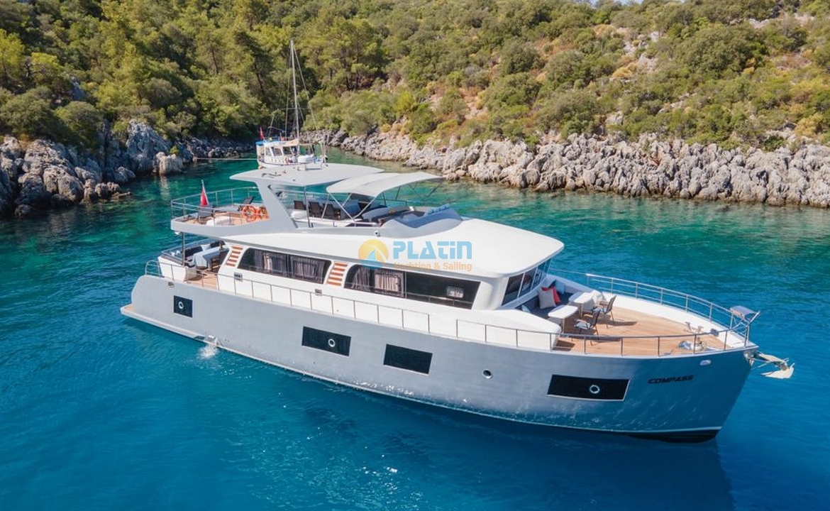 Trawler Compass Motoryacht charter