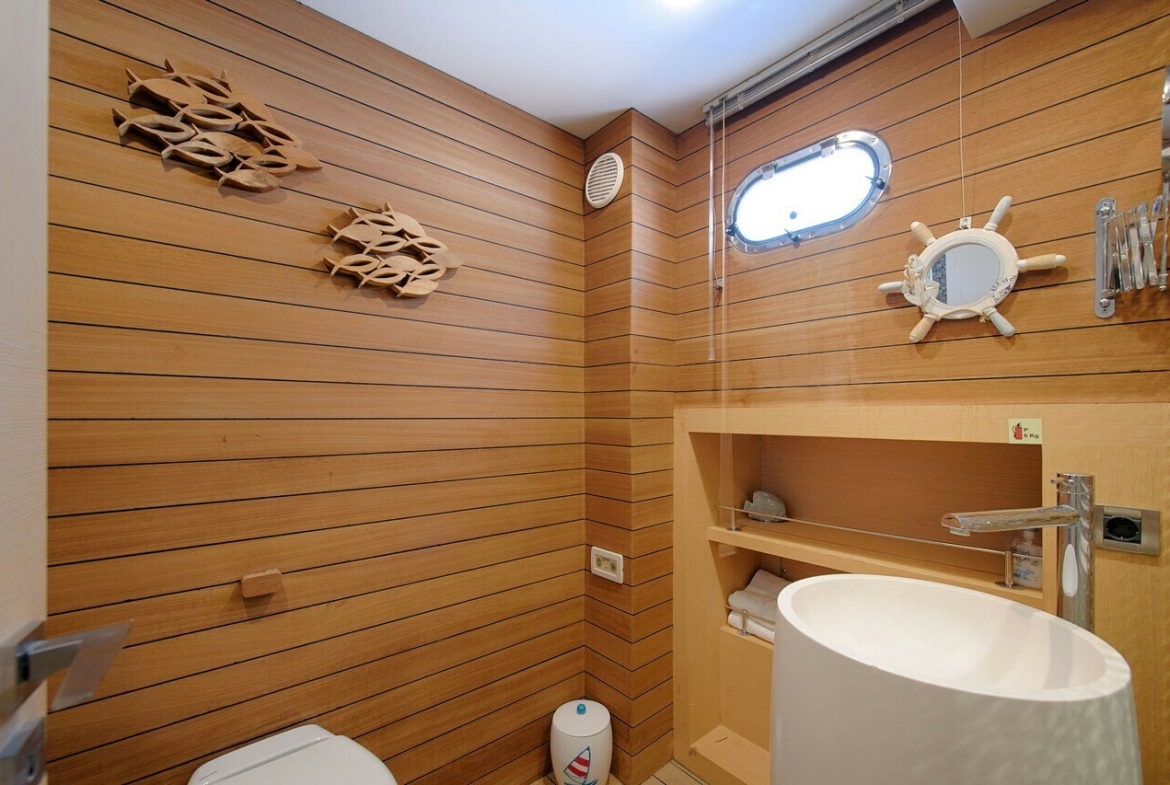 The Wall Gulet Yacht caicco