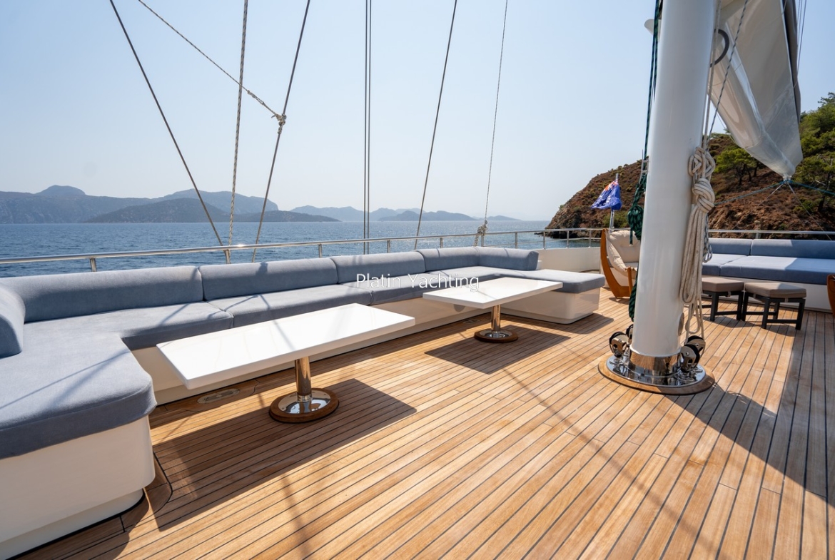 De Love Gulet Caicco